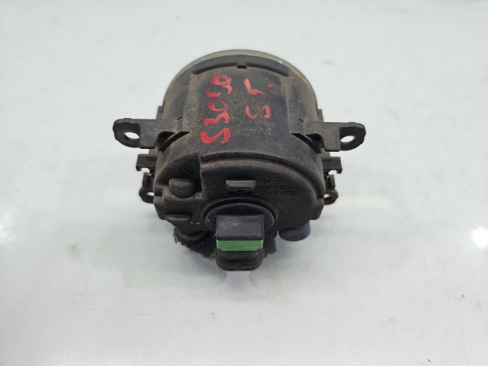Proiector ceata stanga Renault Megane 2 [Fabr 2002-2008] 8200074008