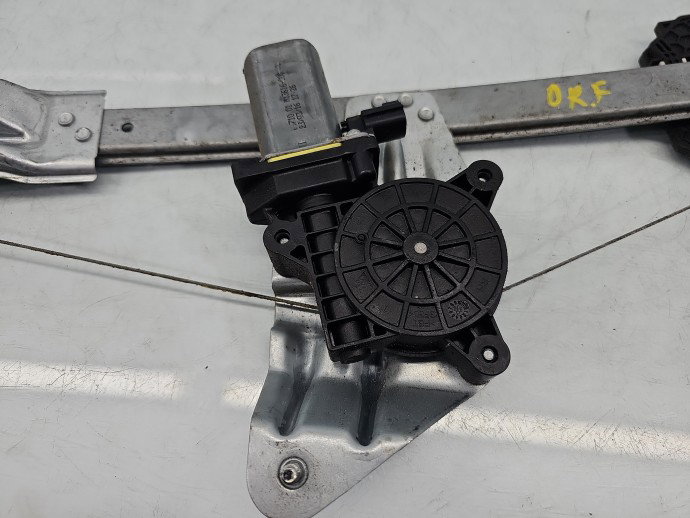 Macara electrica geam dreapta fata Dacia Sandero II 807209299R