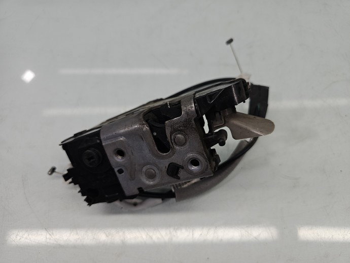 Broasca usa dreapta fata PEUGEOT 2008 OEM