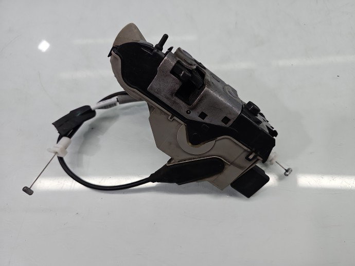 Broasca usa dreapta fata PEUGEOT 2008 OEM