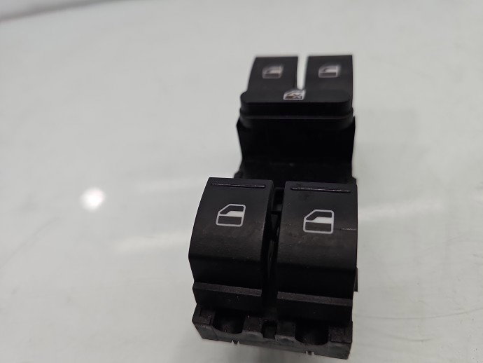 Butoane comanda geamuri sofer VW Golf 5k1 1K4959857B
