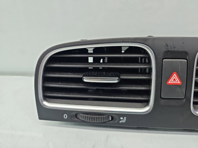 Grila aerisire centrala VW Golf 5k1 5K0819728N