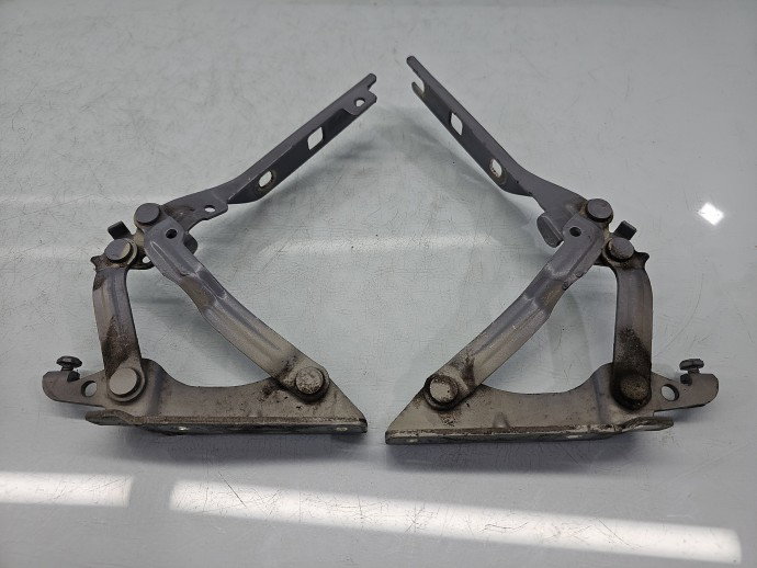 Set balamale capota VW Golf 5k1 5K0823301C