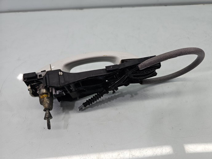 Maner usa dreapta fata VW Golf 5k1 LB9A