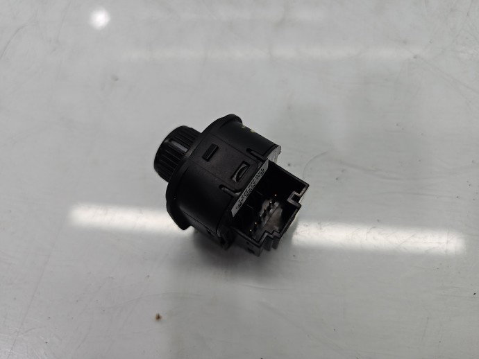 Buton reglaj oglinzi VW Golf 5k1 1K0959565L