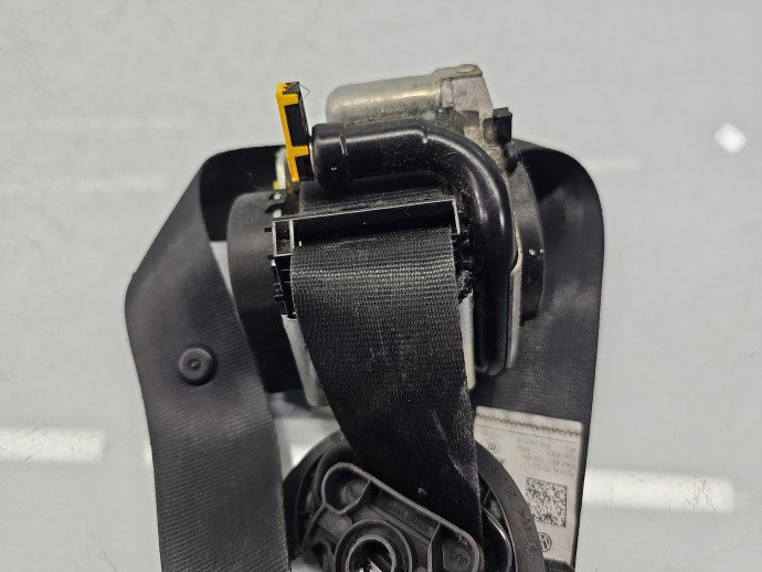 Centura dreapta fata VW Golf 5k1 1K4857706BK