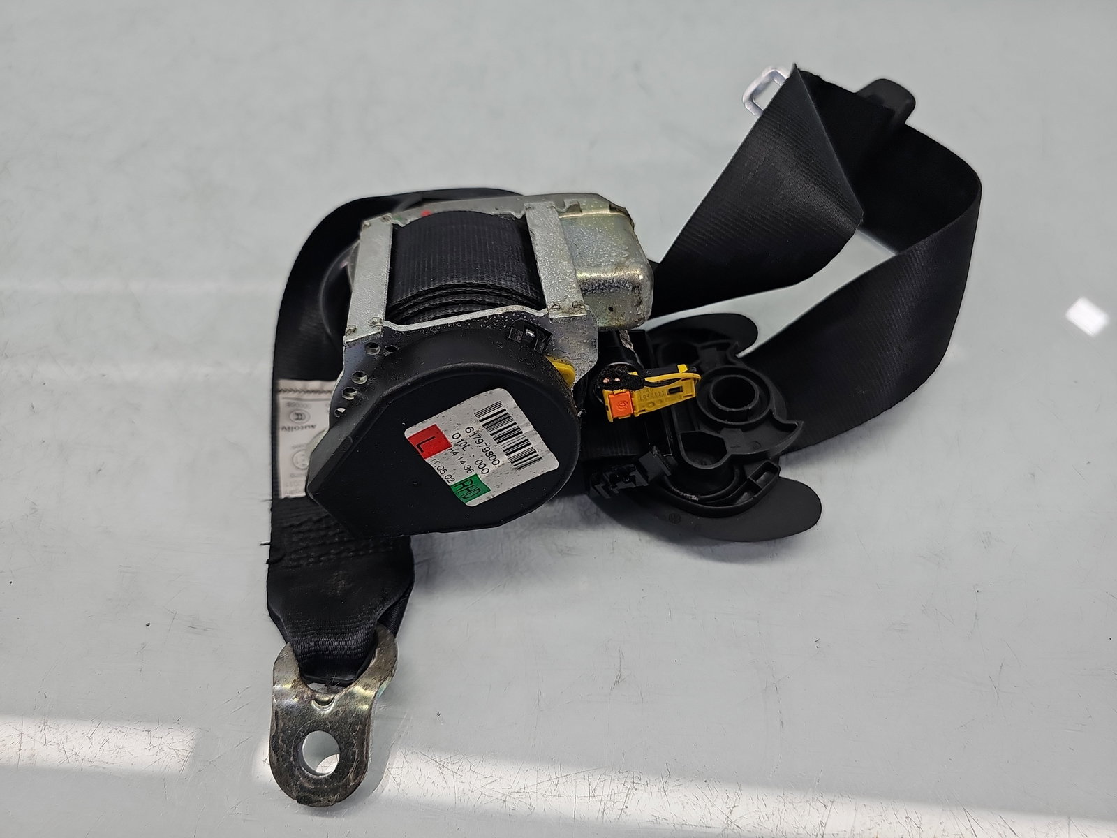 Centura stanga fata VW Golf 5k1 1K4857705BH