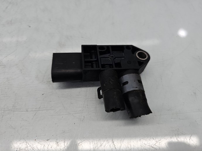 Senzor presiune VW Golf 5k1 076906051B