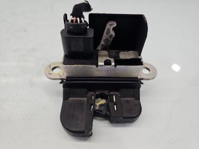 Broasca haion VW Golf 5k1 5K0827505A
