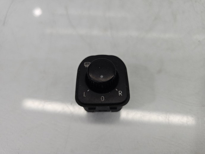 Buton reglaj oglinzi VW Passat 3c5 1K0959565L