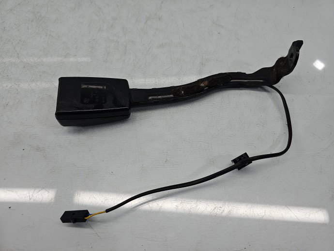 Capsa centura stanga fata VW Golf 5k1 1K4857755AB