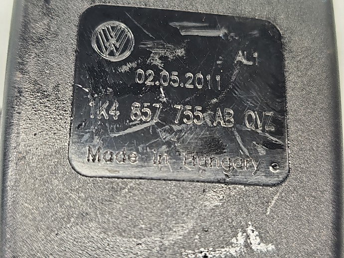 Capsa centura stanga fata VW Golf 5k1 1K4857755AB