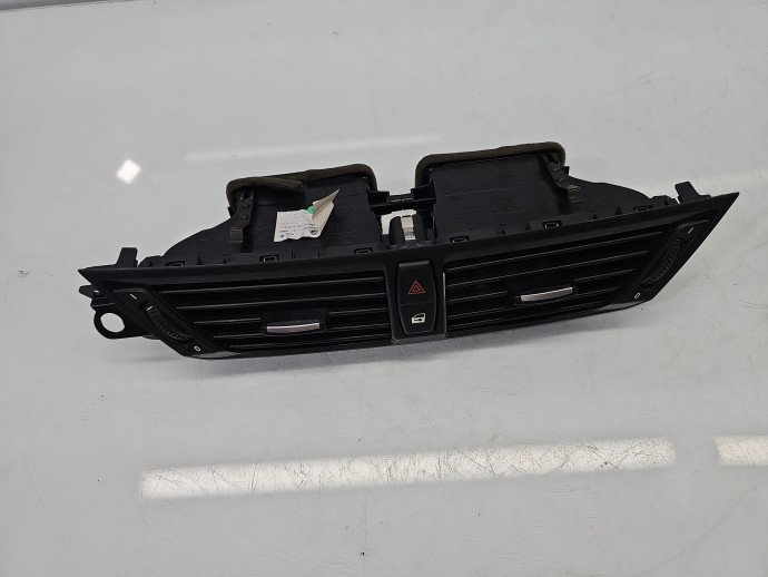 Grila aerisire centrala Bmw X1 9258357