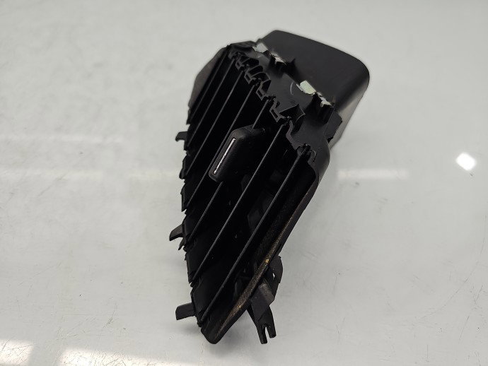 Grila aerisire centrala dreapta Ford Ecosport 1527862XXX