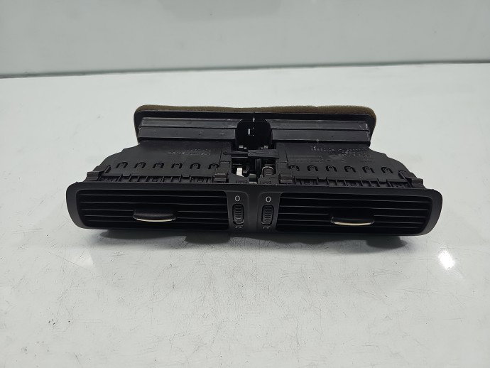 Grila aerisire centrala VW Passat 3c5 3C2819728E