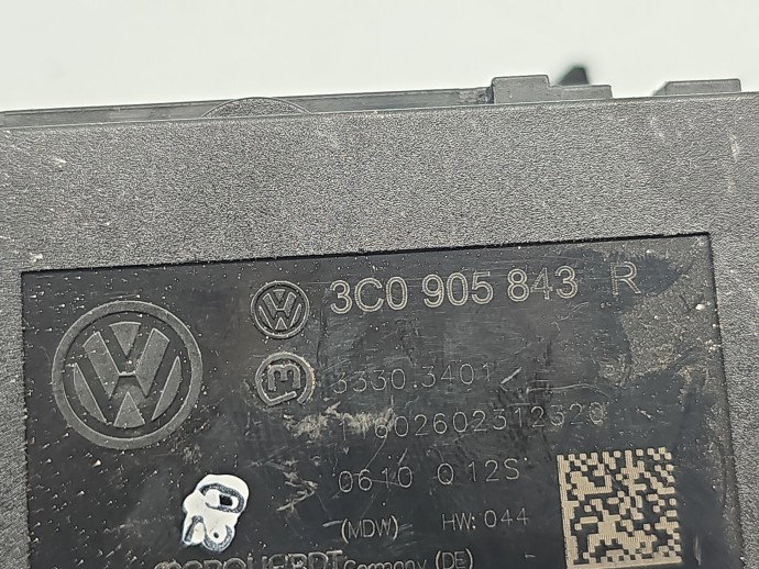 Contact cu cheie VW Passat 3c5 3C0905843R 2.0 TDI CBAB103KW / 140CP