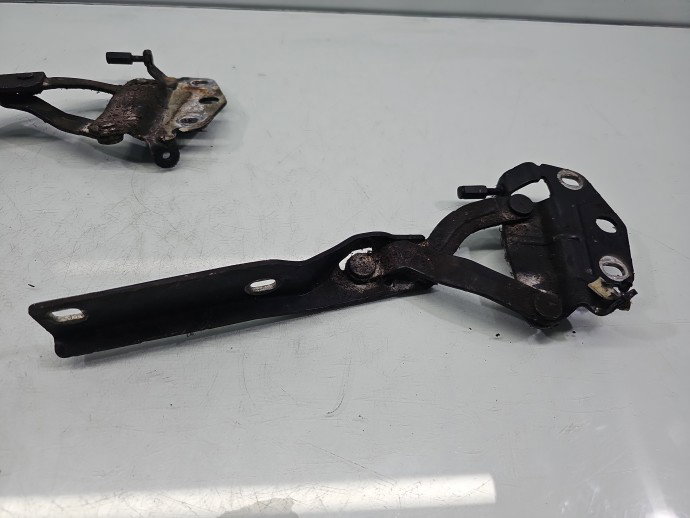 Set balamale capota VW Passat 3c5 OEM