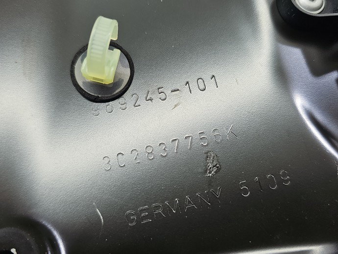 Macara electrica geam dreapta fata VW Passat 3c5 3C2837756K
