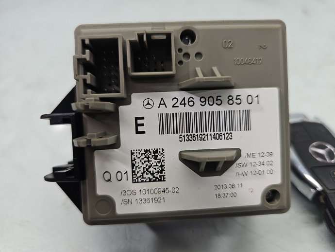 Contact cu cheie Mercedes CLA 220 A2469058501 2.2 CDI 651930125KW / 170CP