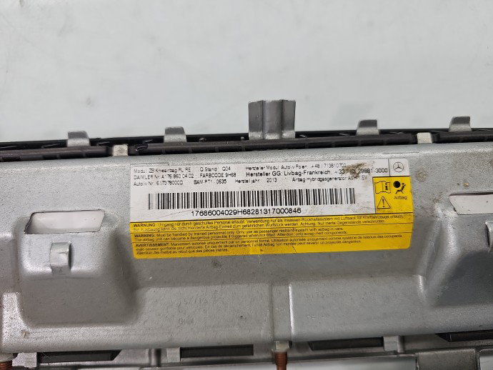 Airbag genunchi Mercedes CLA 220 17686004029