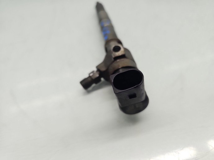 Injector Volkswagen Golf 6 (5K1) [Fabr 2009-2013] 03L130277B 1.6 TDI CAYC 77KW / 105CP