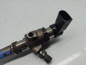 Injector Volkswagen Golf 6 (5K1) [Fabr 2009-2013] 03L130277B 1.6 TDI CAYC 77KW / 105CP