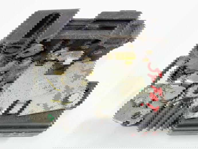 Broasca usa stanga fata 8200735227 Dacia Sandero [Fabr 2008-2012] 1.6 mpi 