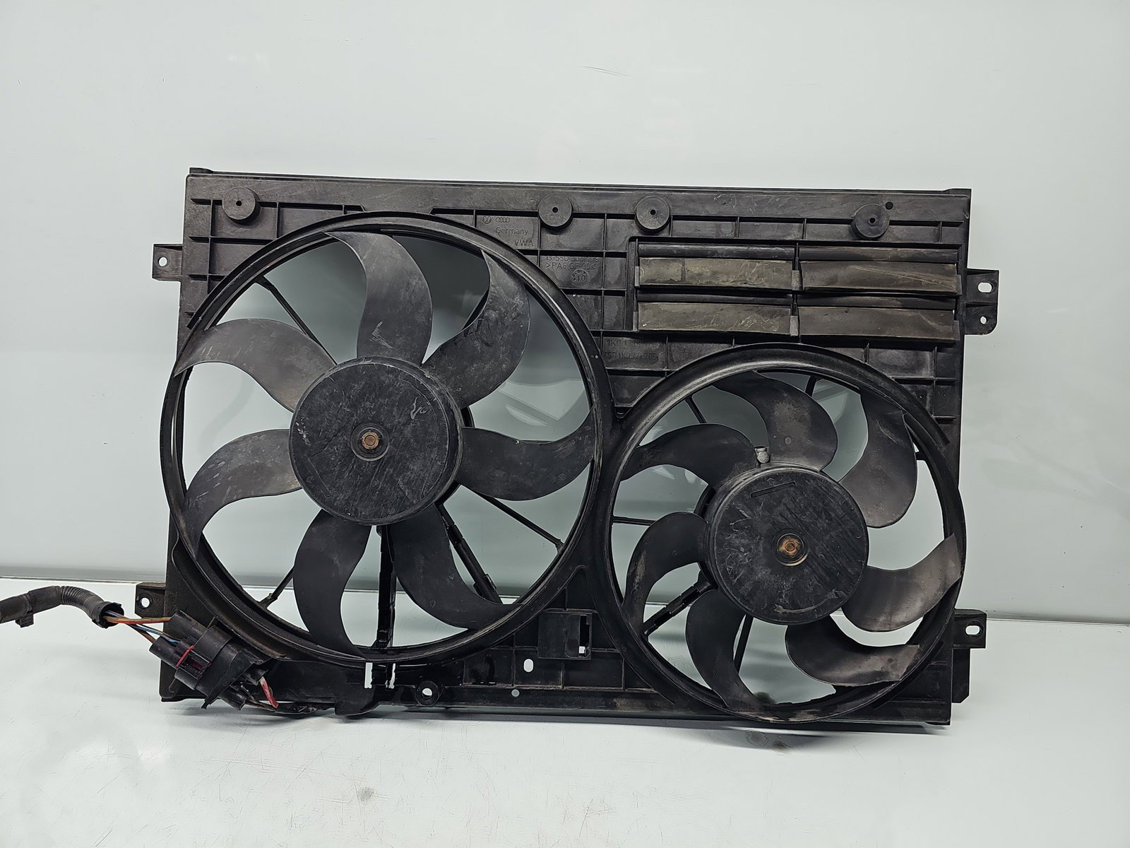 Electroventilator Volkswagen Golf 5 (1K1) [Fabr 2004-2008] 1K0121207 2.0 TDI CFGB 125KW / 170CP