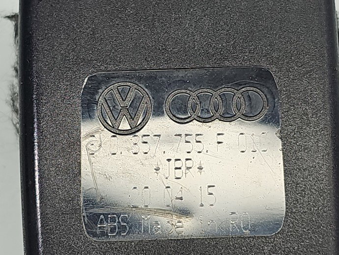 Capsa centura stanga fata AUDI A4 8K5 8K0857755F