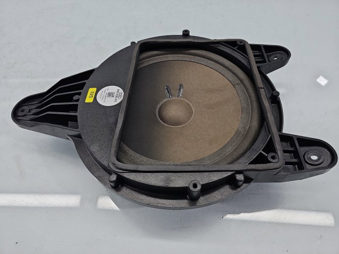Subwoofer AUDI A4 8W2 8W5035412
