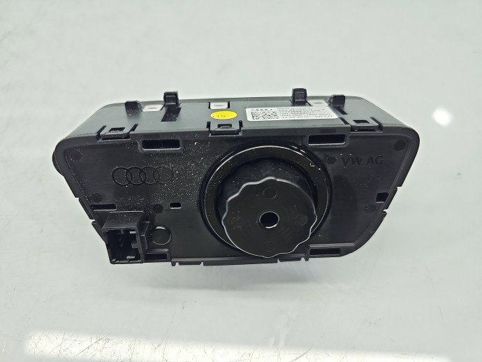 Bloc lumini AUDI A4 8W2 4M0941531N