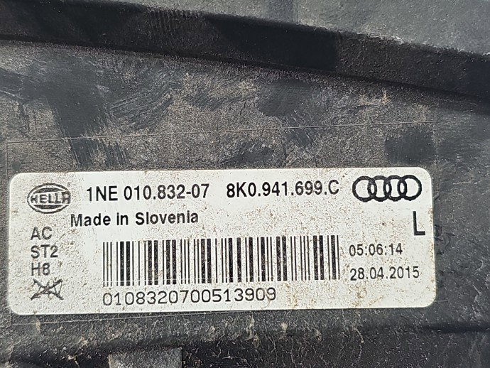 Proiector ceata stanga AUDI A4 8K5 8K0941699C