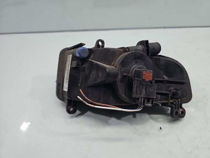 Proiector ceata dreapta AUDI A4 8K5 8K0941700C
