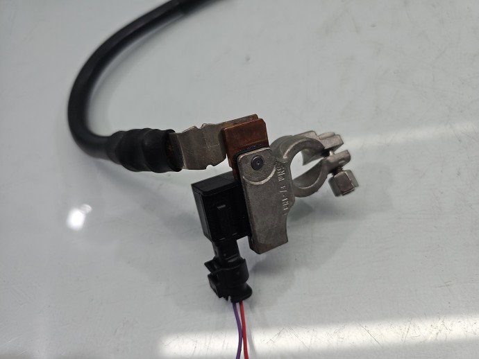 Borna baterie (-) AUDI A4 8K5 8T0915181