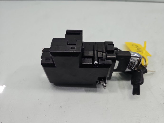 Contact cu cheie AUDI A4 8K5 8K0909131D 2.0 TDI CGLC130KW / 177CP
