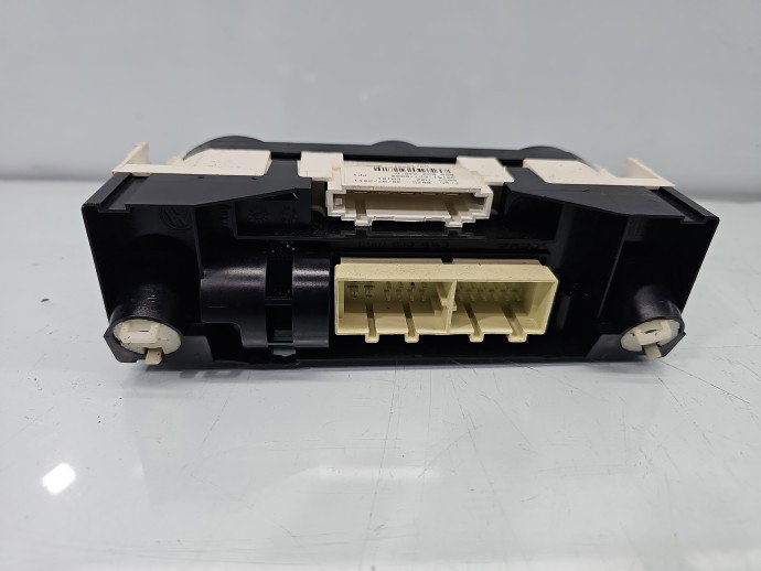 Panou comanda clima VW Polo 6R 6R0820045G