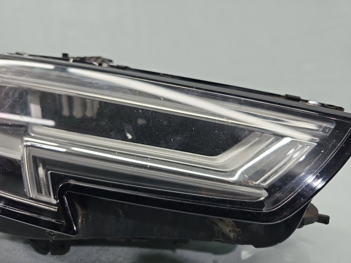 Far dreapta AUDI A4 8W2 8W0941034A