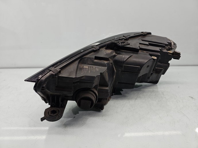 Far dreapta AUDI A4 8W2 8W0941034A