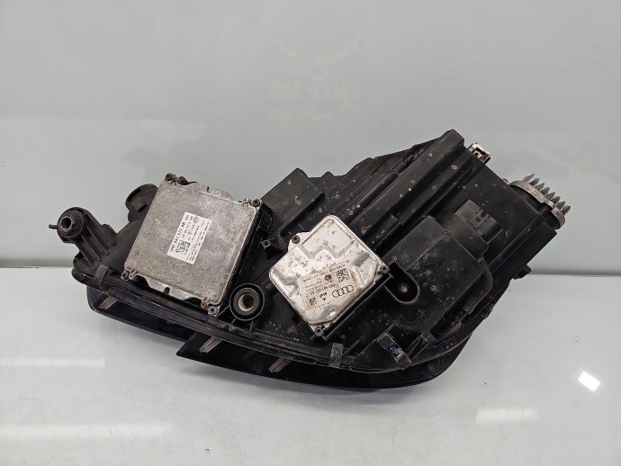 Far dreapta AUDI A4 8W2 8W0941034A