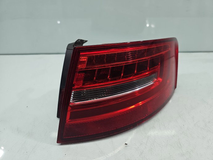 Stop aripa dreapta AUDI A4 8K5 8K9945096D