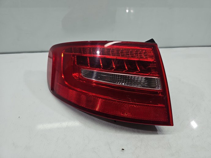 Stop aripa stanga AUDI A4 8K5 8K9945095D