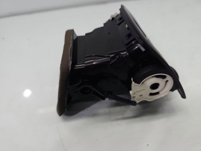 Grila aerisire dreapta VW Polo 6R 6RF819704A