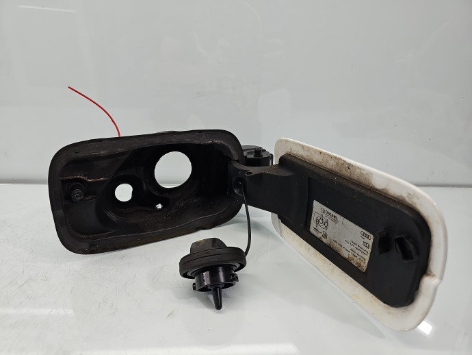 Capac rezervor AUDI A4 8W2 LY9C