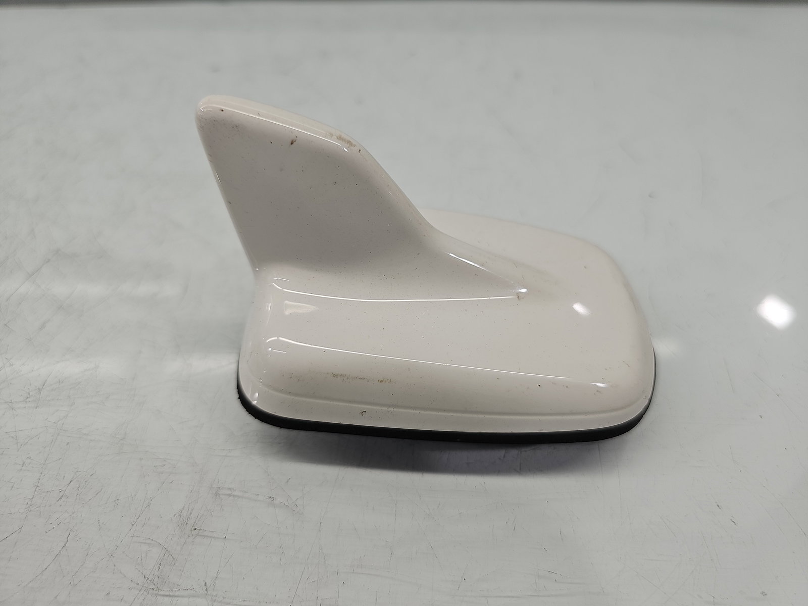 Antena AUDI A4 8W2 4M0035503E