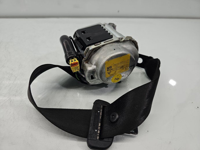 Centura stanga spate AUDI A4 8W2 34184201D