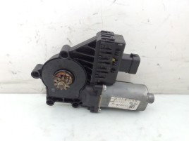 Motoras macara geam stanga fata Opel Zafira B 1.8 benz 13132434 2006-2011