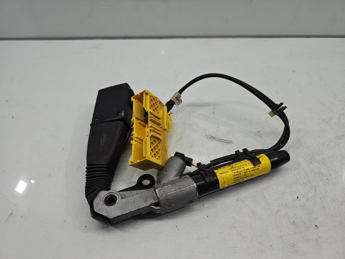 Capsa centura dreapta fata Bmw X3 F25 7256646-04