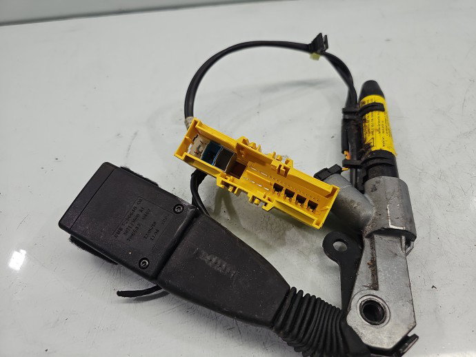 Capsa centura dreapta fata Bmw X3 F25 7256646-04