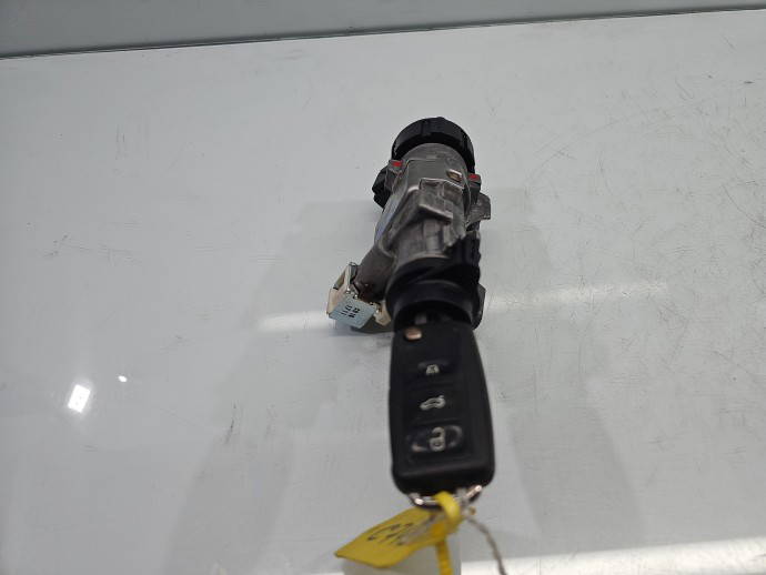 Contact cu cheie PEUGEOT 2008 6R0905851F 1.6 HDi 9HP68KW / 92CP