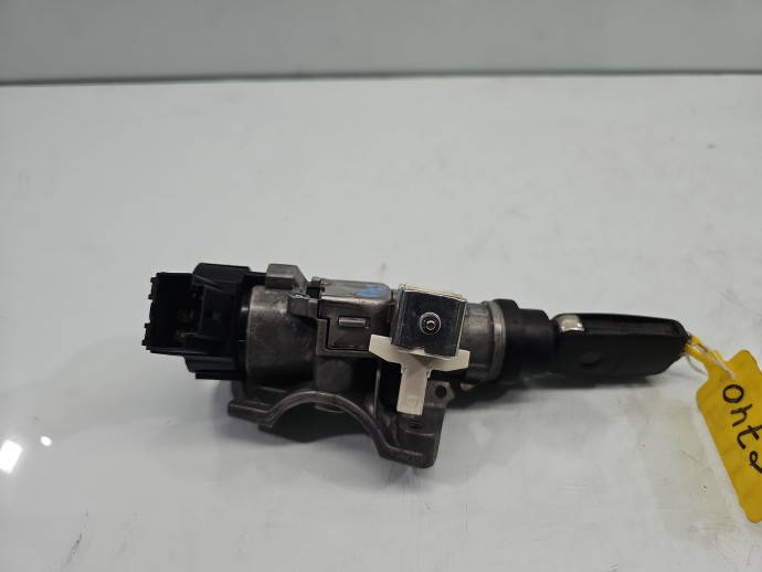 Contact cu cheie PEUGEOT 2008 6R0905851F 1.6 HDi 9HP68KW / 92CP